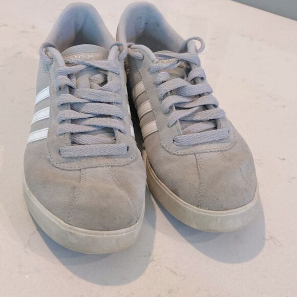 Adidas Gray and White Sneakers Suede Low Top Size 8 - Picture 2 of 8